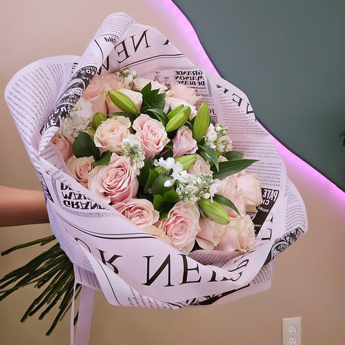 2 dozen pink rose floral mix